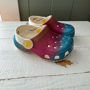 Toddler ombré glitter crocs size 5